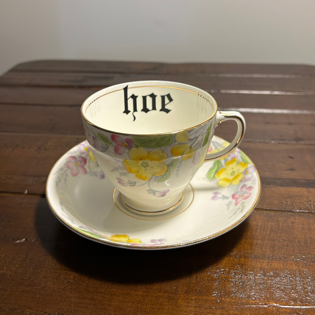 Tea Cup & Saucer - Hoe
