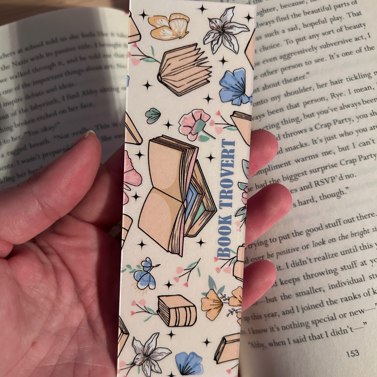 Book-trovert Bookmark