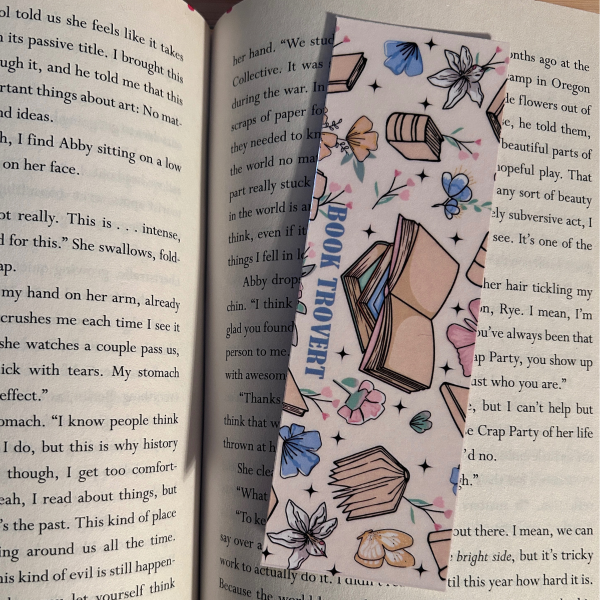 Book-trovert Bookmark