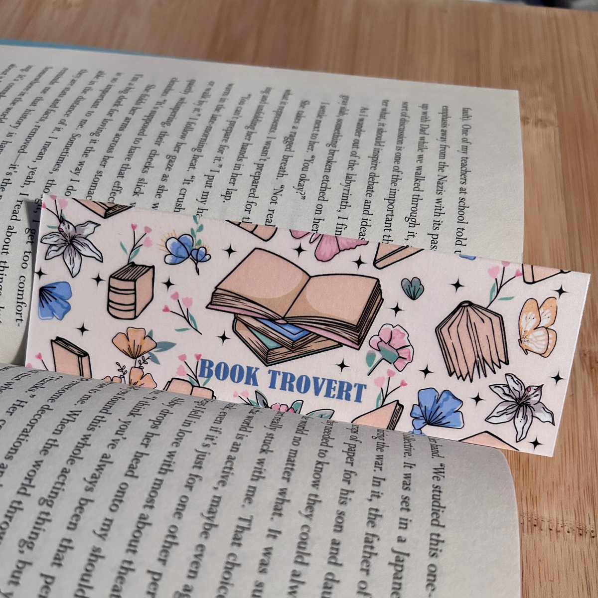 Book-trovert Bookmark
