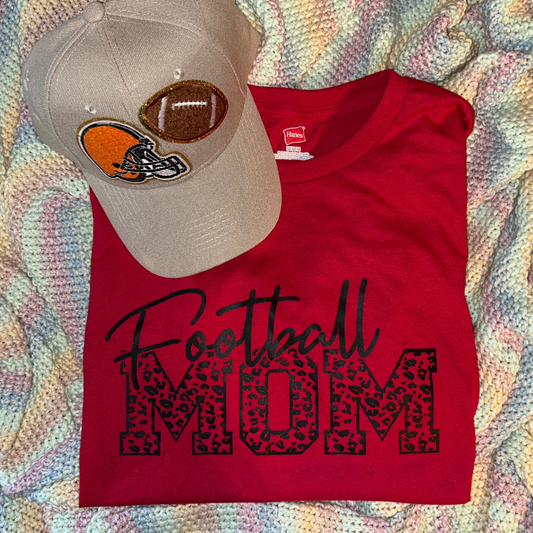 Football Mom 🏈 T-shirt